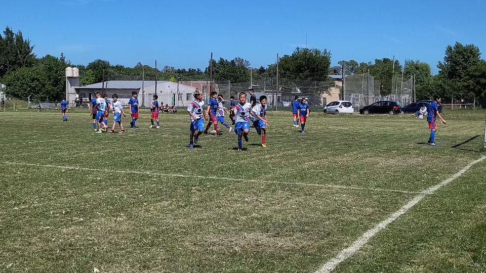 Gol + celebración de equipo